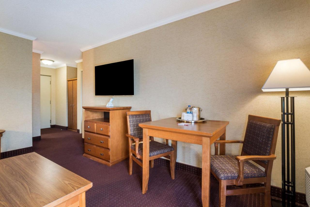 Best Western Plus Norwester Hotel & Conference Centre Thunder Bay Exterior foto